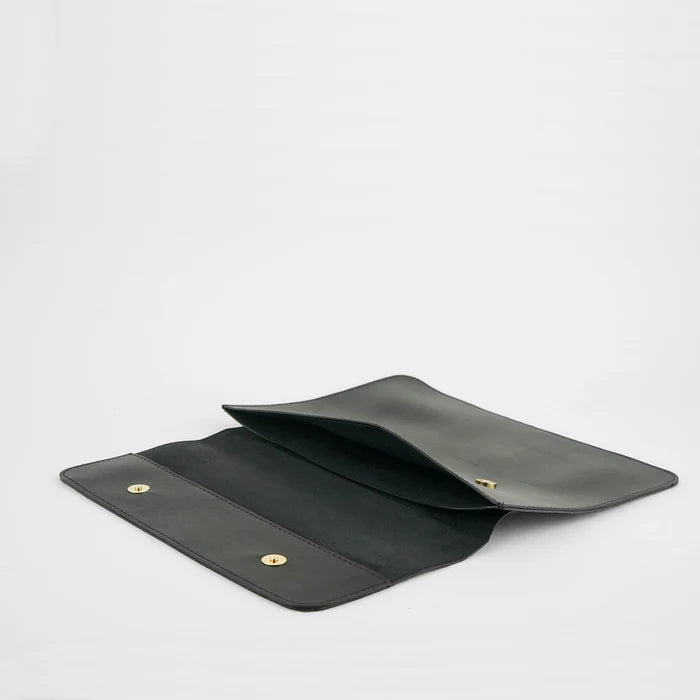 Leather Sleek Laptop Sleeve Black